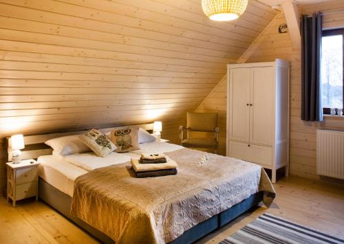 2 twin beds