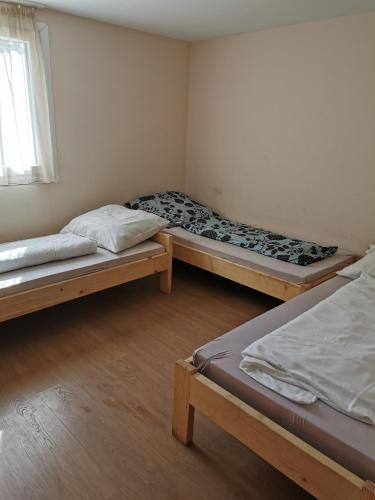 1 double bed