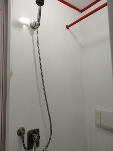 Single Room image 10