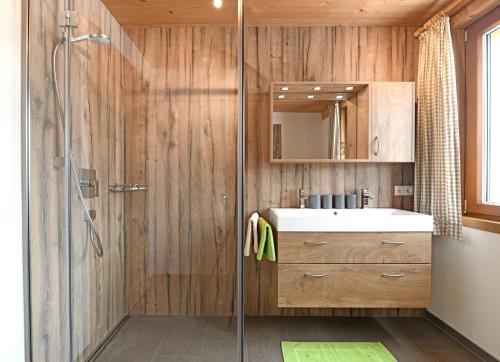 Fürdőszoba, Schmiedlarhof in Au