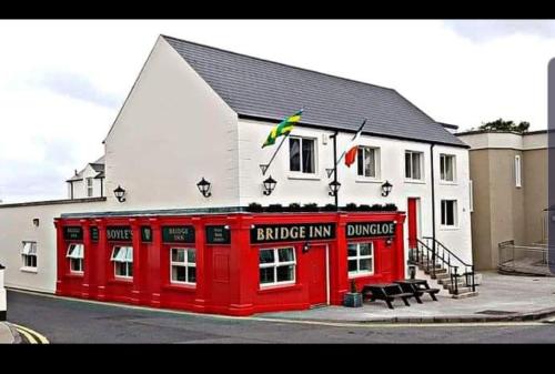 Bridge Inn Studio Apartments Dunglow