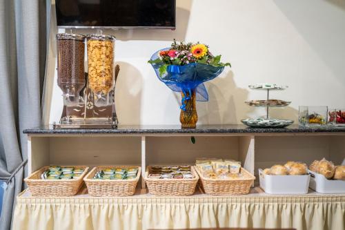 Hotel Ferrarese, Рим (фото 9)