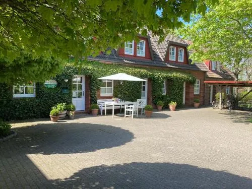 Haus am Deich in Utersum, Deutschland