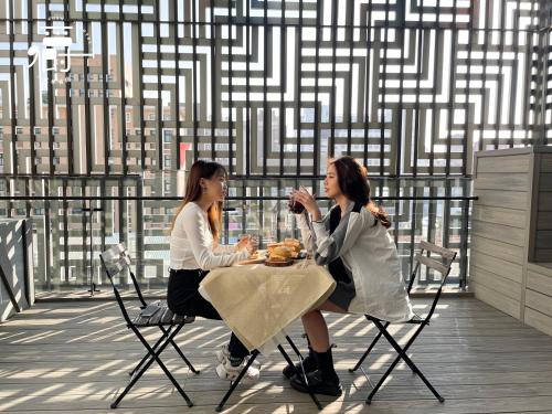 Ételek és italok, Aroma Chew Hotel near Paochueh Templom