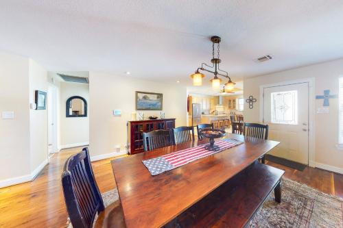 River Oaks Gem Unit B in Kingsland, USA