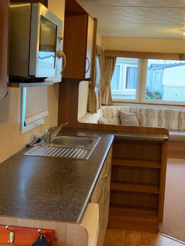 Cosy Private Caravan Romney Sands Holiday Park