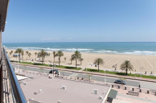 Apartment with Sea View image 1