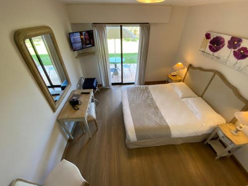 room detail thumbnail 1