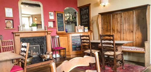The Castle Hotel - image 4