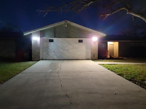 Cheerful 3-bedroom with a pool