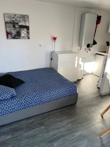 Studio independant tres calme near P3