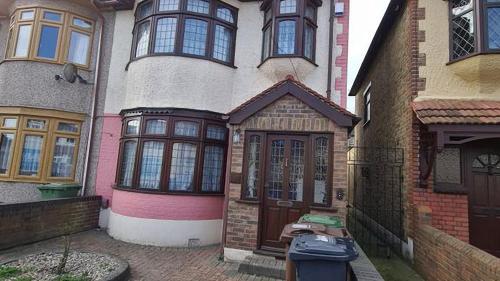 Thompson Road Entire House Rentals gîte à louer Dagenham