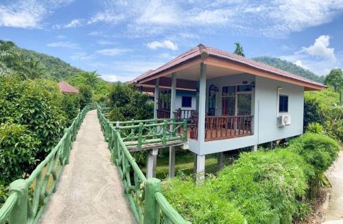 View, Khao Sok Jungle Huts Resort in Khao Sok (Suratthani)