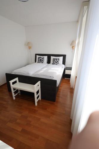Hotel Corona - image 14