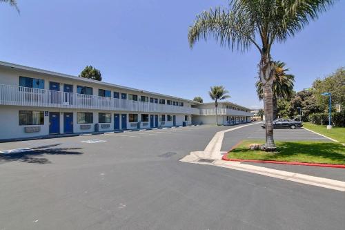 Motel 6-Ventura, CA - Beach in Ventura, USA