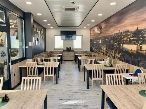 Meeting room / ballrooms, Hostel Mali Pariz in Slavonski Brod