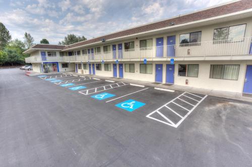 Motel 6-Troutdale, OR - Portland East