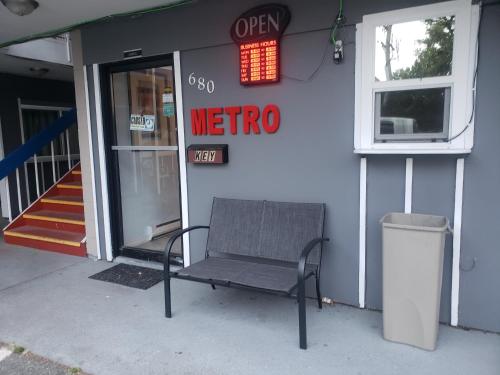 Metro Inn