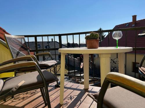 Csikos Apartman in Gyenesdias