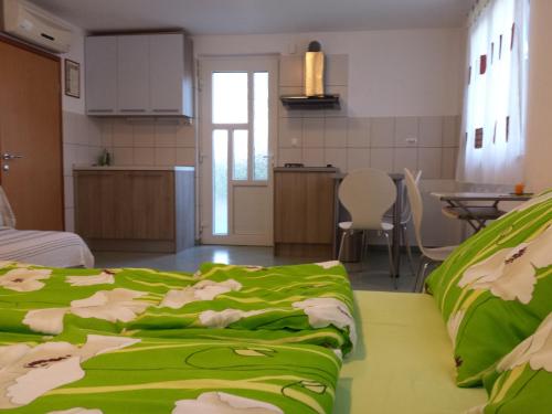 virtuve, Apartments Carmen in Jusici