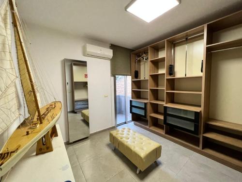 Panoramic Sea View 2 Bedroom Apartment in Джубайль