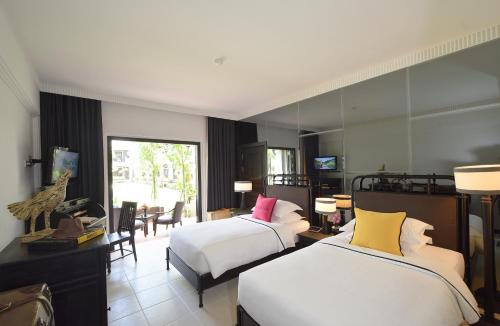 Shinta Mani Angkor & Bensley Collection Pool Villas