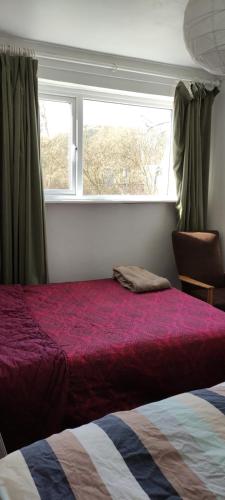 1 double bed, 1 twin bed