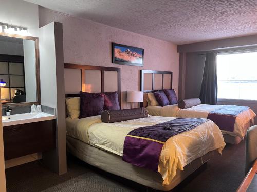 Hotel L'Express Room Type - Double Room with Two Double Beds