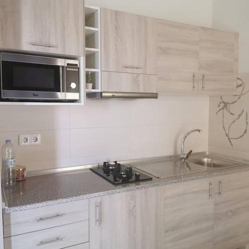 Kitchen, Ellen Apartamento T0 - Inforsal in Espargos