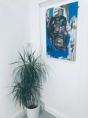 Apartment style Space photo 3