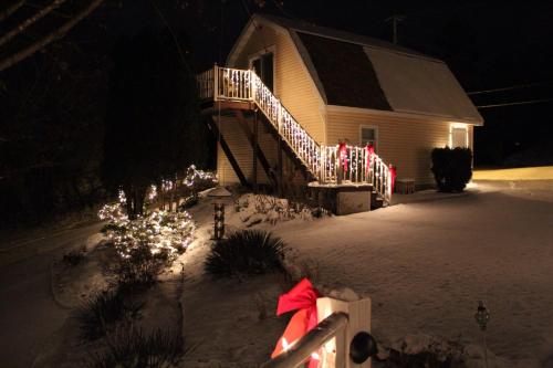 Ieeja, Trickling Waters Retreat in Marquette (IA)
