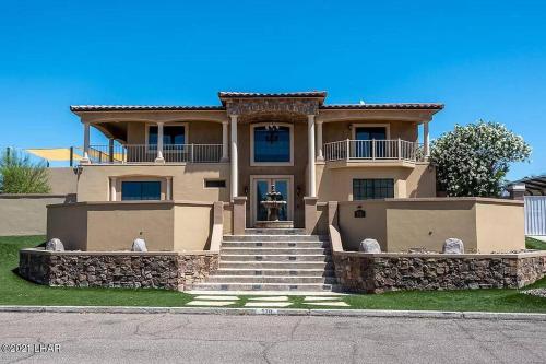 Luxury Estate with Terrace, Panoramic Lake Views & Pool - Sleeps 15