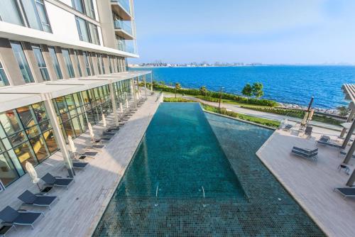View, Premium 2+1 BR condo in the heart of Bluewaters Island in Bluewaters Island