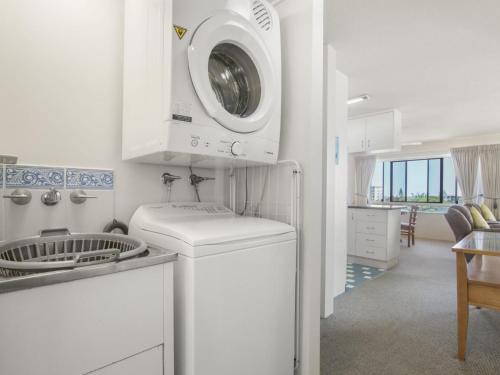 Apartment image 10