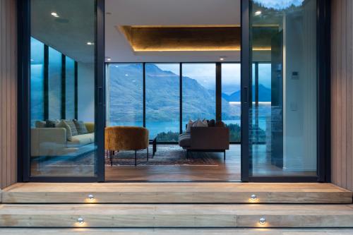 The Hill Residence - Accommodation - Queenstown