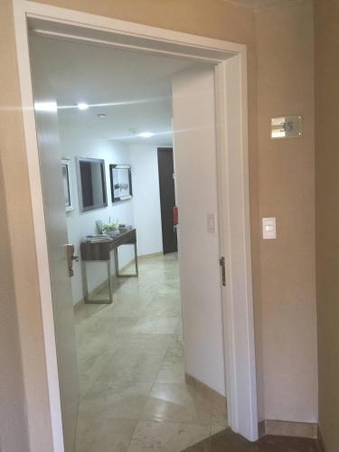Modern Loft eagle Beach oasis Condo - image 5