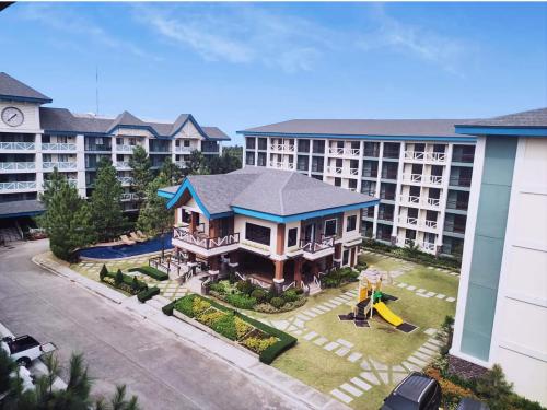 Cozy Condo at Pine Suites Tagaytay with WIFI Netflix & Pool, Tagaytay