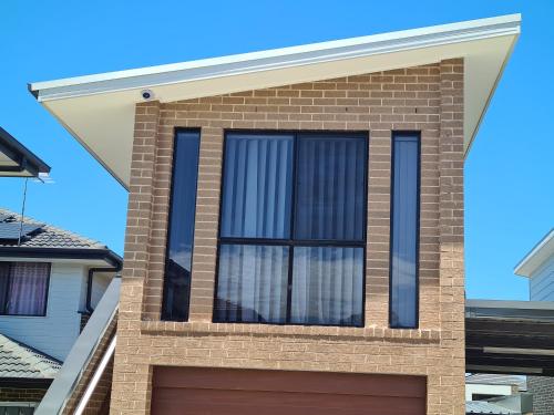 Entire 1 bed unit w onsuite, wifi, TV, Car park