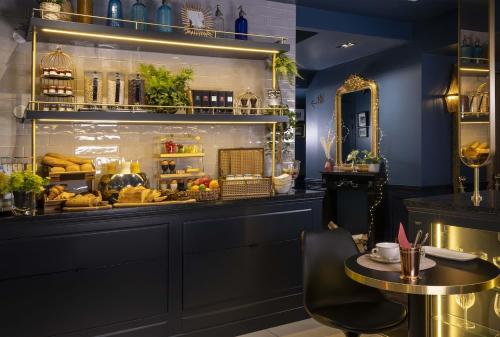 Welcome Hotel - main image