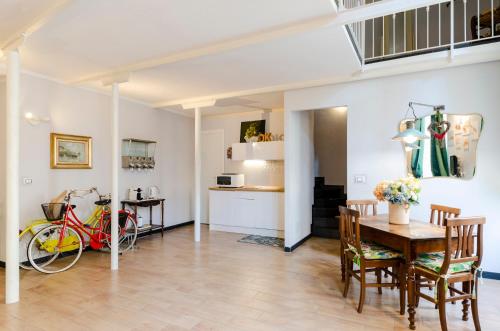 JOIVY Superb Flat Near Christopher Columbus' House, Janov (fotografie 10)