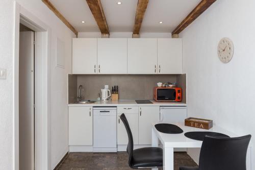 Apartment Toma - image 13