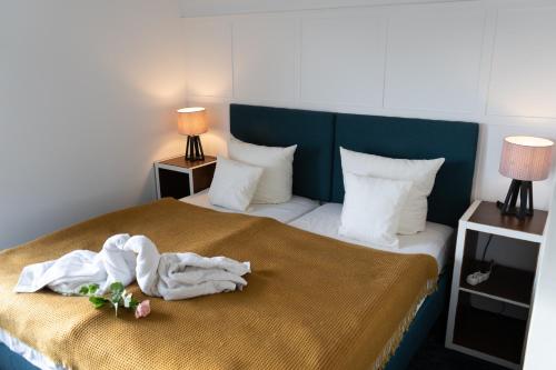 1 double bed