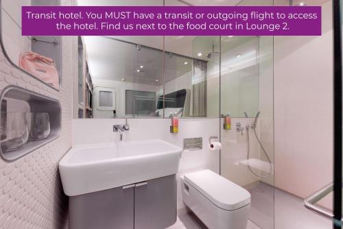 YOTELAIR Amsterdam Schiphol Transit Hotel - image 9