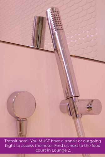 YOTELAIR Amsterdam Schiphol Transit Hotel - image 14