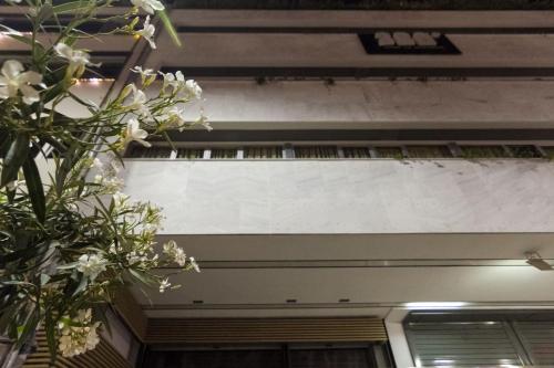 360 Degrees - image 13