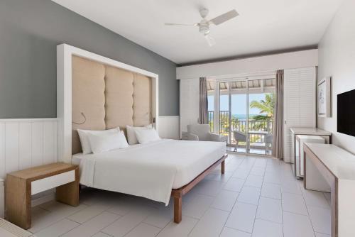 Radisson Blu Azuri Resort & Spa Radisson Blu Azuri Resort & Spa