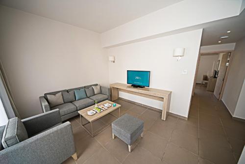 Jaz Fanara Residence - image 4