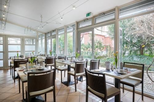餐飲選擇, 施勒公園酒店 (Hotel am Schillerpark) in 埃斯林根市中心