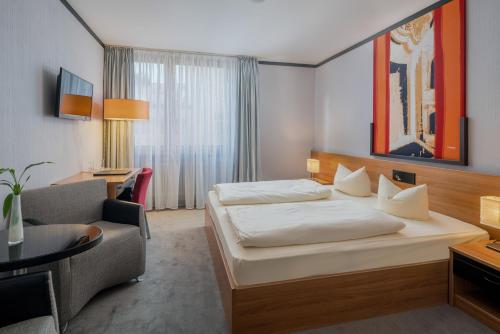Double Room image 7