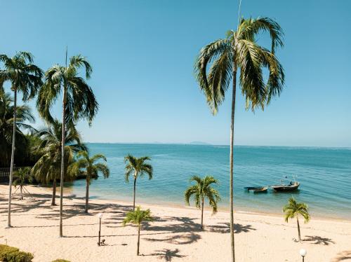 มารินอส บีชเฮ้าส์ Marinos Beach house, Bang Lamung, Chon Buri